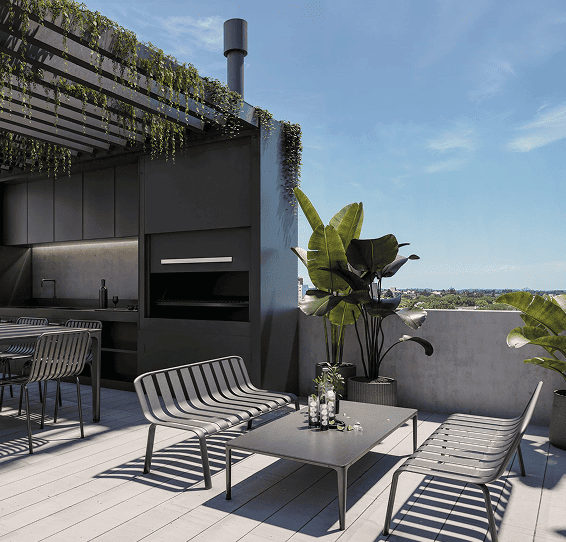 Terraza moderna con parrilla integrada, sillones de diseño, mesa baja y plantas ornamentales, con vista abierta y cielo despejado.